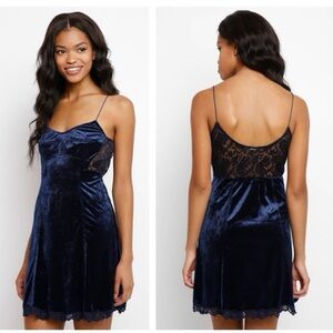 Women’s Free People Cheeky Velvet Chemise Mini Midnight Dress Romantic Boho